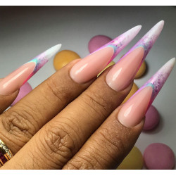 Stiletto nails 